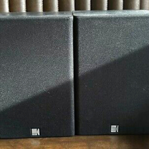 Kef C15 bookshelf speaker set - Picture 1 of 3